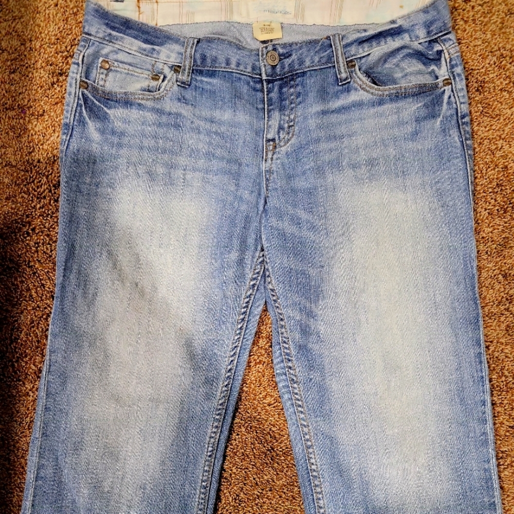 Good condition....shorter capri cut offs around calf